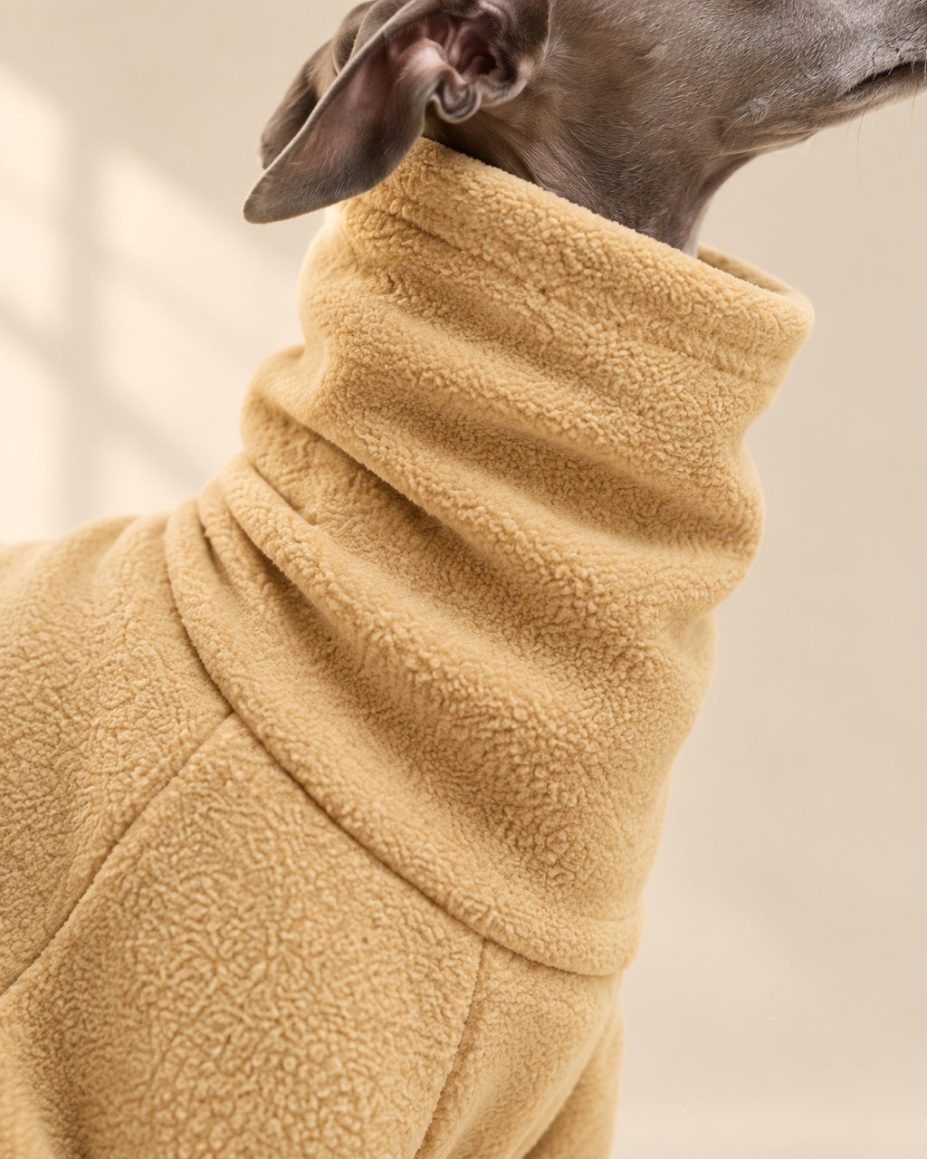 Kumul Fleece Dog Suit — fabric and fastening detail